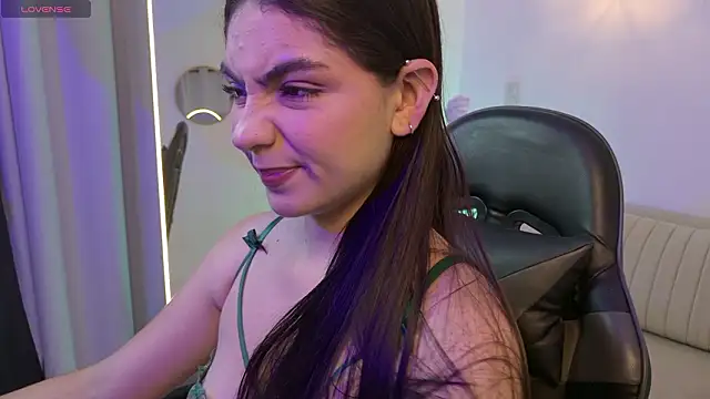 Snapshot of Gia_Capri chatting on 03-17-26, 03:11 Gia Capri online show from 03-17-26, 03:11