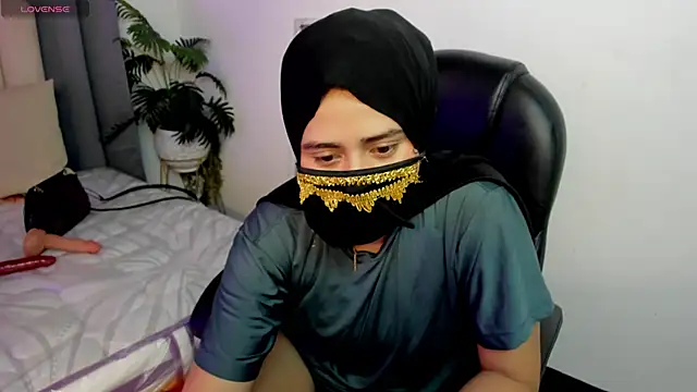 Snapshot of bahiya_aziz chatting on 06-07-26, 03:27 bahiya aziz online show from 06-07-26, 03:27