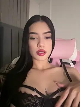 Snapshot of Valen_Gia chatting on 03-14-26, 01:12 Valen Gia online show from 03-14-26, 01:12