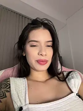 Valen Gia online show from 03-22-26, 01:09