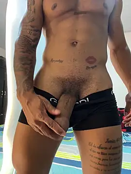 Snapshot of Terry___00 chatting on 03-12-26, 06:58 Terry 00 online show from 03-12-26, 06:58