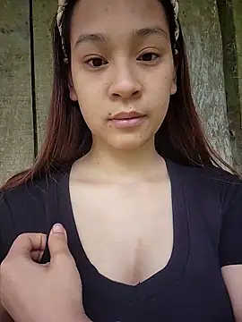 Snapshot of -Hicici- chatting on 05-09-26, 12:16 -Hicici- online show from 05-09-26, 12:16