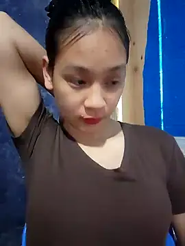 Snapshot of -Hicici- chatting on 05-15-26, 11:23 -Hicici- online show from 05-15-26, 11:23