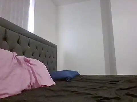 Snapshot of mysterious151515 chatting on 03-10-26, 08:30 mysterious151515 online show from 03-10-26, 08:30