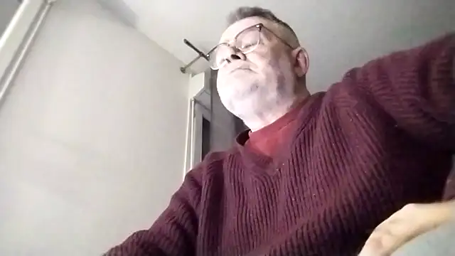 Snapshot of oura chatting on 03-15-26, 05:46 oura online show from 03-15-26, 05:46