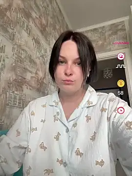 Snapshot of HubbaBaby chatting on 05-16-26, 11:20 HubbaBaby online show from 05-16-26, 11:20