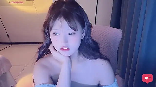 Snapshot of winnie-ww chatting on 05-11-26, 10:43 winnie-ww online show from 05-11-26, 10:43