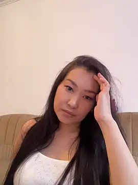 Snapshot of yumiXO chatting on 03-17-26, 08:28 yumiXO online show from 03-17-26, 08:28