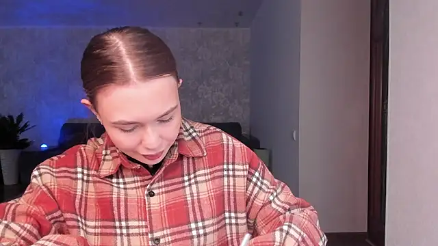 kittiangel00 online show from 04-09-26, 04:23