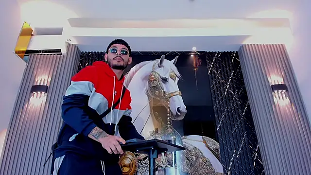 Snapshot of Mighty_Boys_888 chatting on 03-10-26, 10:42 Mighty Boys 888 online show from 03-10-26, 10:42