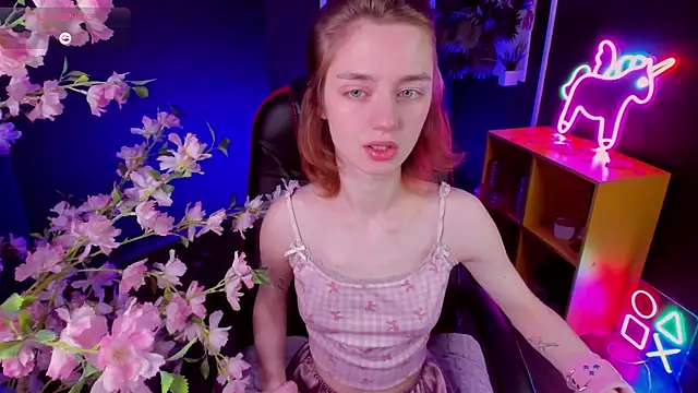 Pretty Victoria online show from 04-24-26, 06:38