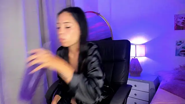 nahiara santana online show from 06-17-26, 02:58