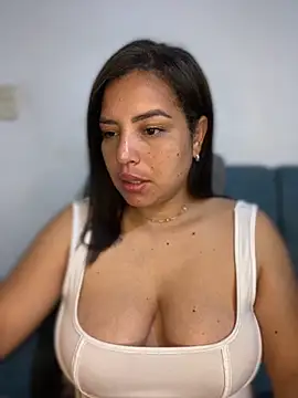 Snapshot of Kira33_ chatting on 03-11-26, 09:26 Kira33 online show from 03-11-26, 09:26