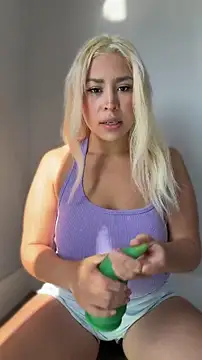 mxmxee online show from 04-22-26, 02:18