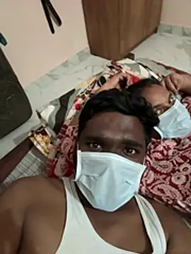 Snapshot of kasicouple69 chatting on 03-11-26, 03:40 kasicouple69 online show from 03-11-26, 03:40