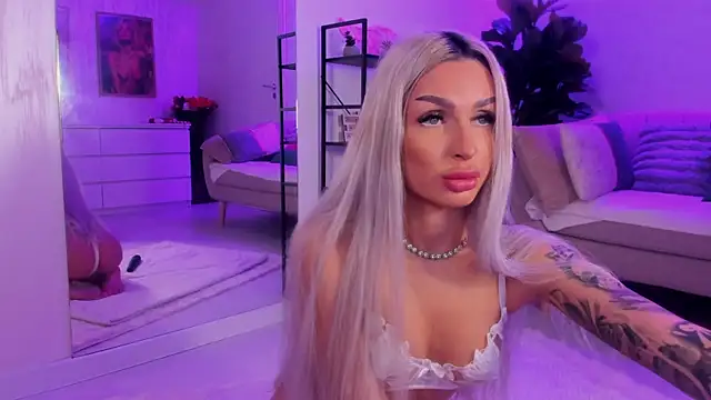 Snapshot of ArianaXO_ chatting on 05-22-26, 06:31 ArianaXO online show from 05-22-26, 06:31