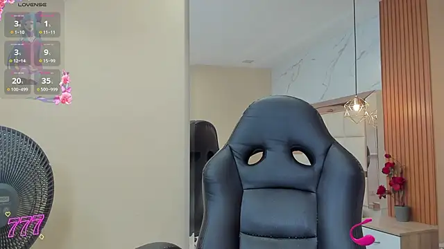 luna veega online show from 06-24-26, 04:39