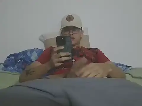 Snapshot of jossmacsi chatting on 03-20-26, 06:07 jossmacsi online show from 03-20-26, 06:07