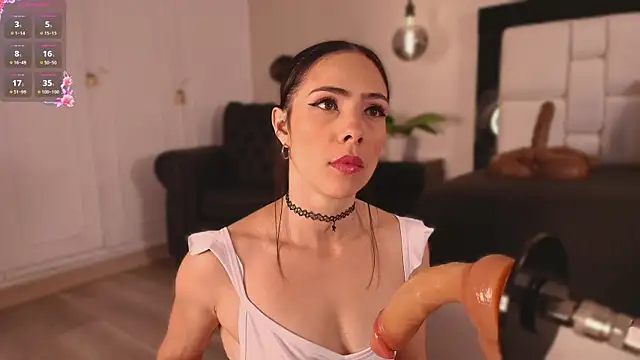 Mia gag  online show from 07-17-26, 11:28