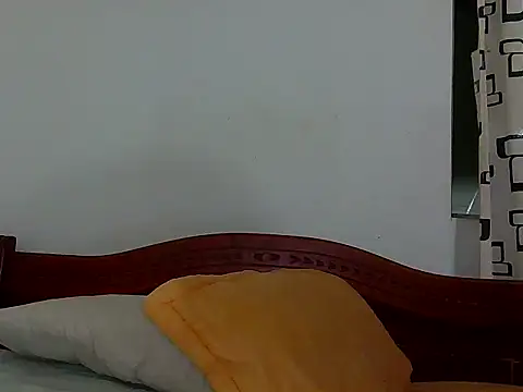  SaraWilliams1  online show from 04-09-26, 04:56