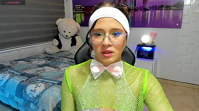 Snapshot of valentinna_sexy_ chatting on 05-21-26, 03:13 valentinna sexy online show from 05-21-26, 03:13