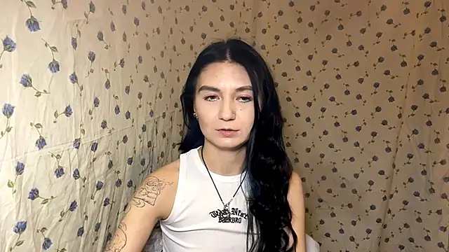 Snapshot of Lollybomb chatting on 03-12-26, 07:42 Lollybomb online show from 03-12-26, 07:42