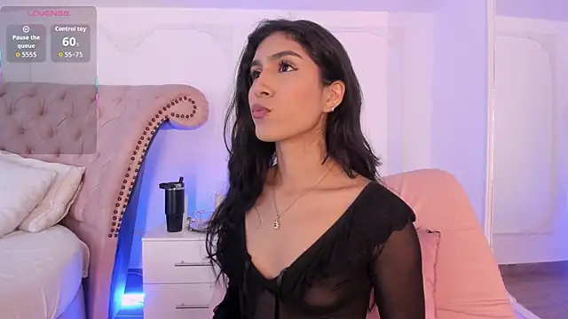 Snapshot of LucianaBlanco_ chatting on 06-14-26, 08:33 LucianaBlanco online show from 06-14-26, 08:33