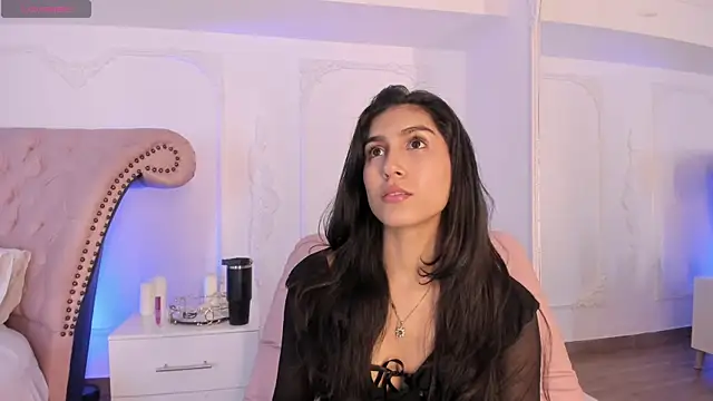 Snapshot of LucianaBlanco_ chatting on 06-20-26, 08:33 LucianaBlanco online show from 06-20-26, 08:33