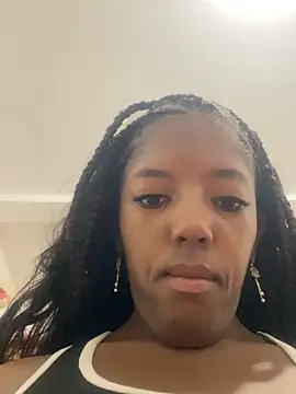 Snapshot of Brenda_hot27 chatting on 05-18-26, 03:07 Brenda hot27 online show from 05-18-26, 03:07