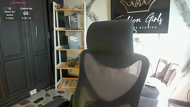 AphroditeSweett online show from 03-16-26, 09:19