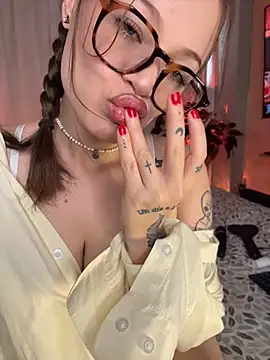 Tallulah Kinky online show from 06-16-26, 08:44
