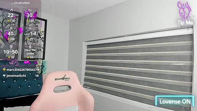 Snapshot of Coralineegp chatting on 03-11-26, 08:59 Coralineegp online show from 03-11-26, 08:59