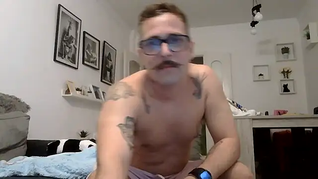 Snapshot of yanick931 chatting on 05-20-26, 11:00 yanick931 online show from 05-20-26, 11:00