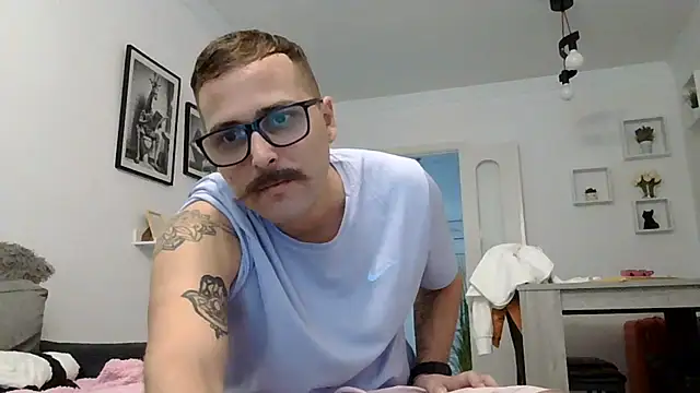 Snapshot of yanick931 chatting on 05-23-26, 11:03 yanick931 online show from 05-23-26, 11:03