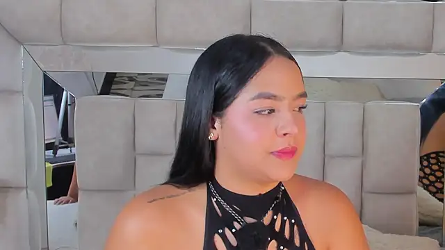 Snapshot of VIOLETWILLIANS chatting on 03-13-26, 07:42 VIOLETWILLIANS online show from 03-13-26, 07:42