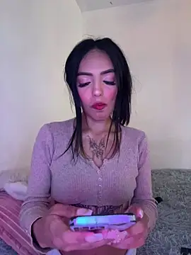 sylphiee  online show from 03-11-26, 09:43