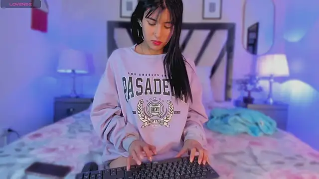 Violettaa Stone online show from 03-21-26, 03:33