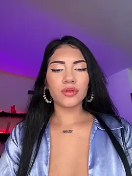 Snapshot of Fox_couplee69 chatting on 05-24-26, 02:33 Fox couplee69 online show from 05-24-26, 02:33