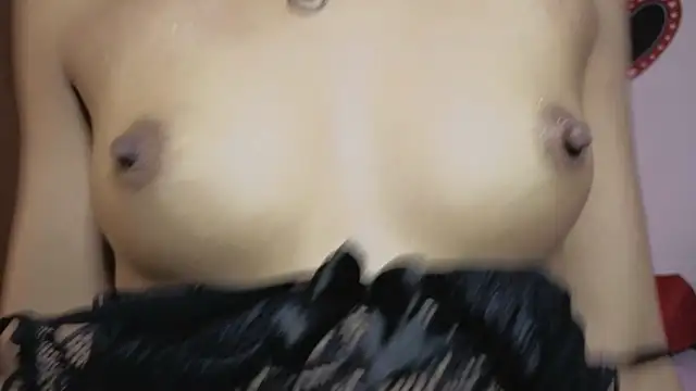 Snapshot of PaulaCutexs chatting on 05-30-26, 02:30 PaulaCutexs online show from 05-30-26, 02:30
