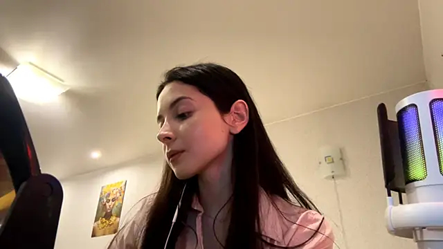 Snapshot of Mikytiki chatting on 03-12-26, 02:23 Mikytiki online show from 03-12-26, 02:23