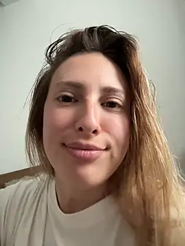 Snapshot of EvaRyen_ chatting on 05-07-26, 01:27 EvaRyen online show from 05-07-26, 01:27