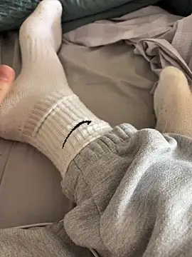 Snapshot of sniffeet chatting on 03-11-26, 01:39 sniffeet online show from 03-11-26, 01:39