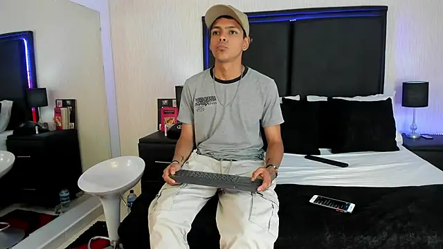 Snapshot of BenyBlaze chatting on 03-13-26, 12:56 BenyBlaze online show from 03-13-26, 12:56