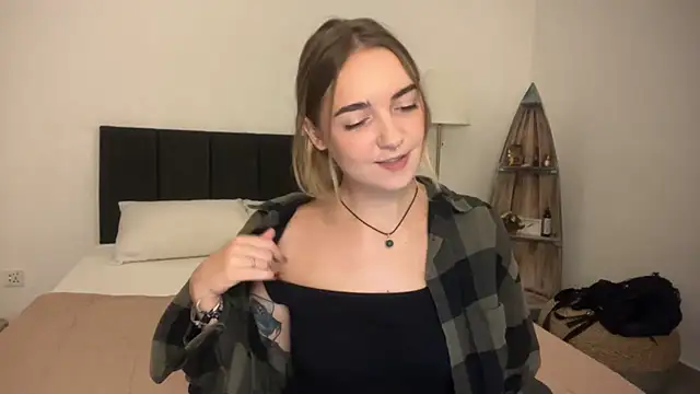 RoxyWet online show from 04-01-26, 01:34