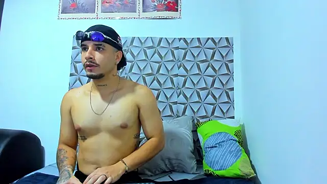 Leon Hotx online show from 03-24-26, 07:19