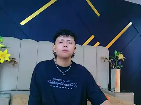 NikiEvanz online show from 04-28-26, 08:47