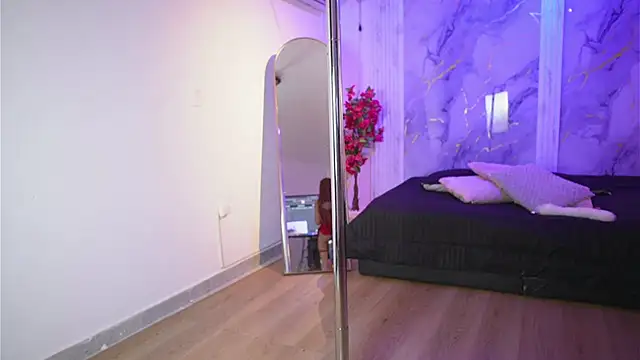 Lili encanto online show from 04-26-26, 03:04