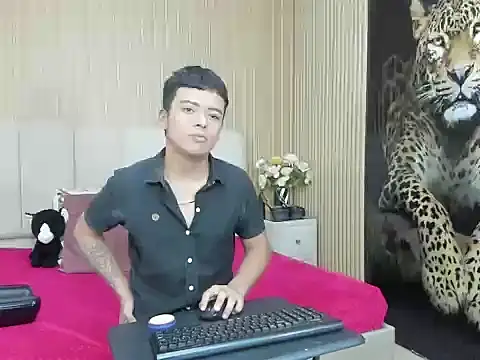 Snapshot of ThiagoGonzalez_ chatting on 03-13-26, 07:20 ThiagoGonzalez online show from 03-13-26, 07:20