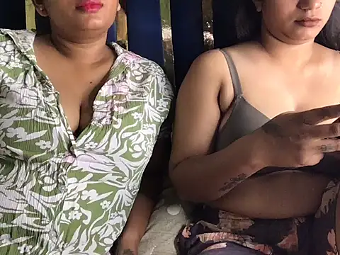 Snapshot of Holey_Coupon chatting on 03-12-26, 01:06 Holey Coupon online show from 03-12-26, 01:06