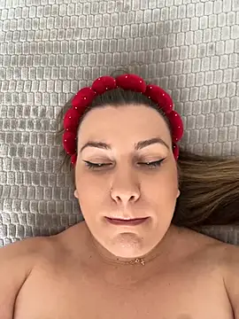 SweetCurvess online show from 03-17-26, 11:57